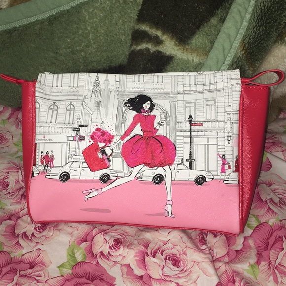 Elizabeth Arden Pouch - Picture 1 of 7